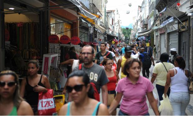 Em dois anos, o comércio encolheu em mais de 200 mil lojas e quase 360 mil empregos diretos / Foto: Tomaz Silva/Agência Brasil