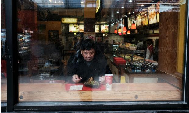 Protesto quer a adesão de grandes restaurantes também em Nova York e na Filadélfia / Foto: AFP