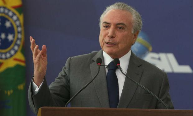 Durante a cerimônia, Temer declarou que a proposta é fruto de uma "ousadia responsável" do governo / Foto: Agência Brasil