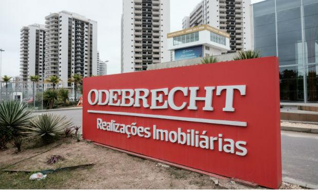 A Odebrecht admitiu ter pago mais de US$ 1 bilhão em propinas em ao menos 12 países. / Foto: AFP