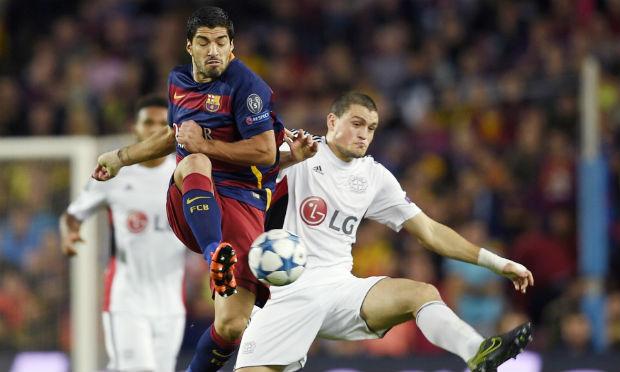 Suárez usa justamente o elemento histórico para tentar motivar seus companheiros. / Foto: AFP.