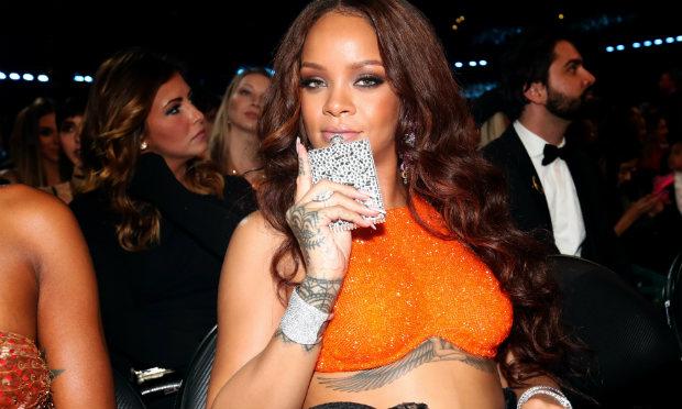 Rihanna é a intérprete que mais alcançou a primeira posição nas tabelas da Billboard desde da década de 2000 até ao momento. / Foto: CHRISTOPHER POLK / GETTY IMAGES NORTH AMERICA / AFP