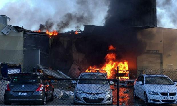 Vídeo mostra destroços de shopping na Austrália após acidente aéreo