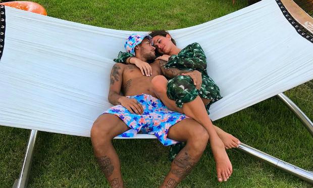 Bruna Marquezine e Neymar no dia dos namorados. / Foto: Reprodução/Instagram
