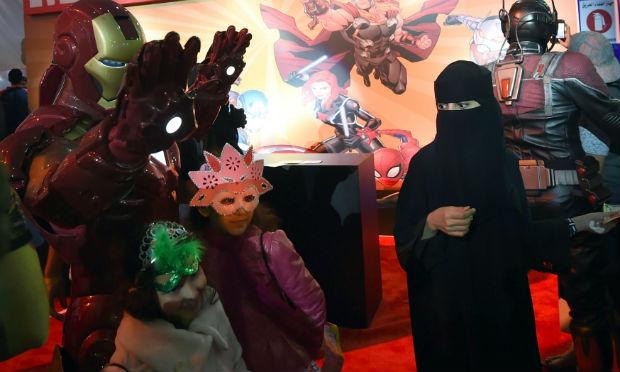 O festival dedicado aos videogames, às séries de televisão e à cultura popular em geral foi realizado entre 16 e 18 de fevereiro na cidade de Jidá, apesar da oposição dos círculos religiosos conservadores. / Foto: Fayez Nureldine / AFP