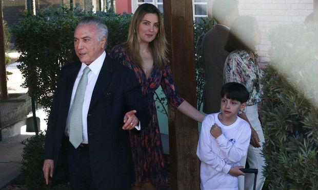 Temer, a primeira-dama, Marcela e o filho Michelzinho, de sete anos, voltaram a morar no Palácio do Jaburu / Foto: José Cruz/ Agência Brasil
