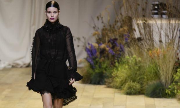 Ecletismo domina Semana de Moda de Paris