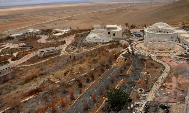 Os extremistas assumiram o controle de Palmira - inscrita no Patrimônio Mundial da Humanidade da Organização das Nações Unidas para a Educação, a Ciência e a Cultura (Unesco) - em maio de 2015 e destruíram os templos mais importantes, além realizar execuç / Foto: AFP
