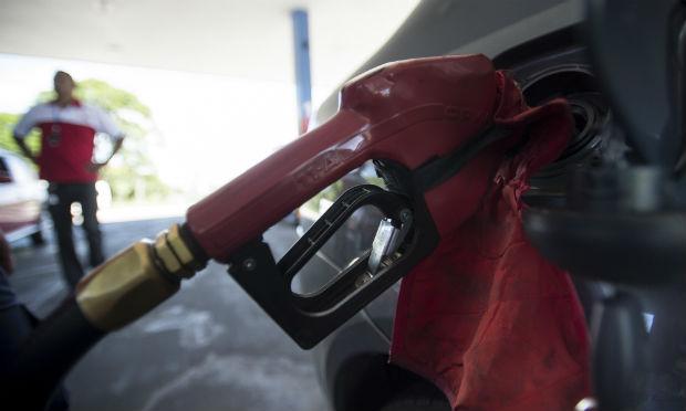 Os preços do etanol hidratado seguem sem competitividade ante os da gasolina em todo Brasil / Foto: Agência Brasil