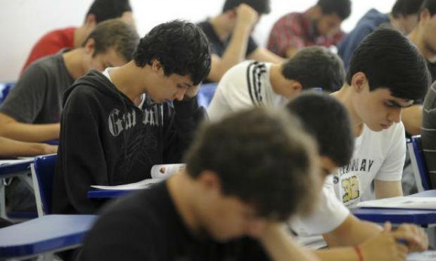 Estudantes que concluíram o ensino superior tiveram uma média de acertos que variou de 52,8 a 57,9 nas questões de formação geral e de 41,3 a 44,9 nas questões específicas,diz Inep  / Foto: Agência Brasil