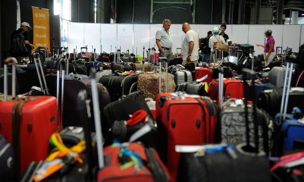 Atualmente, os passageiros têm direito de despachar itens com até 23 quilos em voos nacionais / Foto: Agência Brasil