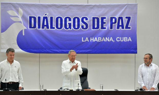 Cuba oferece mil bolsas de estudo às Farc e ao governo colombiano