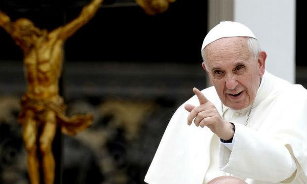 Os exorcistas devem "ser eleitos com muito cuidado e precaução", disse o papa Francisco nesta sexta-feira / Foto: AFP