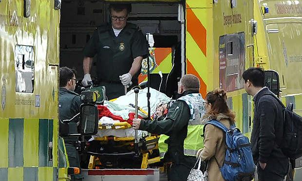 Além dos mortos, ao menos 20 outras pessoas ficaram feridas em um ataque terrorista em Londres / Foto: AFP