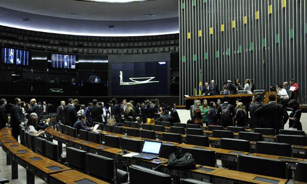 Parlamentar diz que o governo Temer não dispõe da legitimidade necessária para avançar tal proposta / Foto: Câmara do Deputados