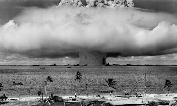 Mais de 100 países estão envolvidos nas negociações, mediadas pela ONU, que visam reduzir o risco de uma guerra atômica. / Foto: Pixabay