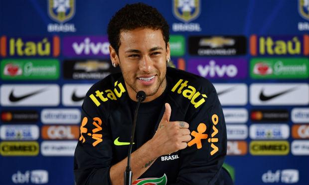 Neymar é um dos cinco jogadores mais bem pagos do mundo. / Foto: AFP