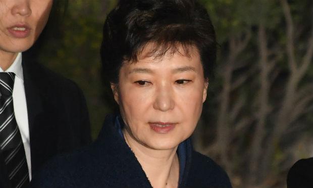 Park Geun-hye ficará confinada em uma cela por 3 semanas após ter sido retirada do principal cargo do país / Foto: AFP