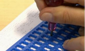 Reglete é usado para escrever em Braille
