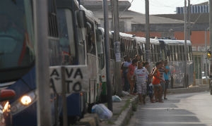 Ônibus ficaram parados em Olinda, mas foi no congestionamento